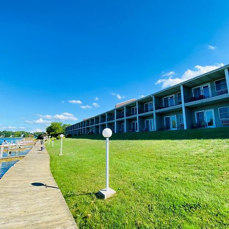 Fleetwood Inn Suites Чебойген Екстер'єр фото