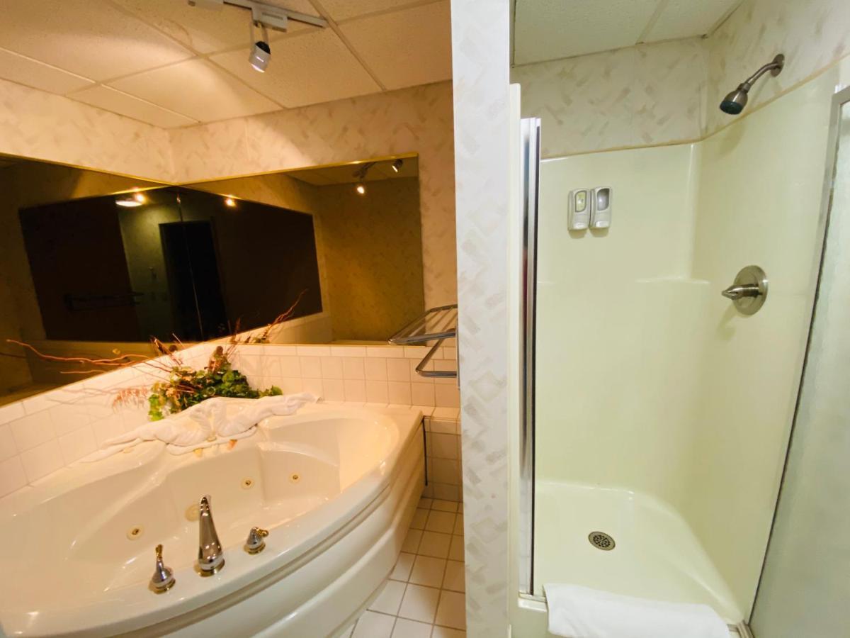 Fleetwood Inn Suites Чебойген Екстер'єр фото