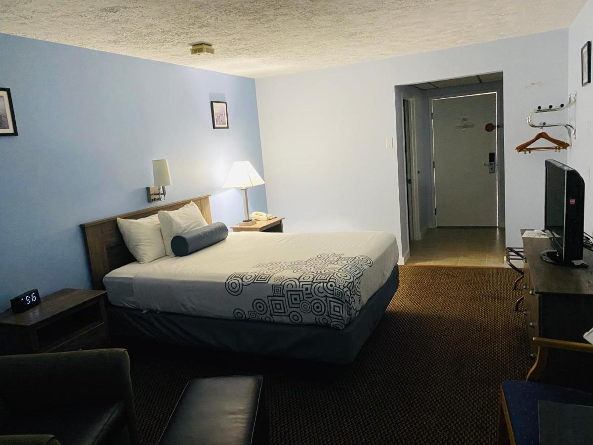 Fleetwood Inn Suites Чебойген Екстер'єр фото