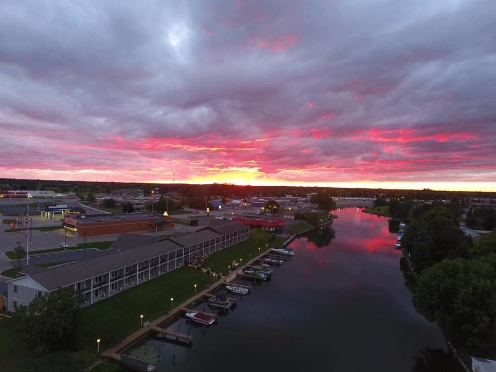 Fleetwood Inn Suites Чебойген Екстер'єр фото